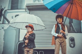 Lad dit barn få glæde af en smart paraply til leg og regnvejr